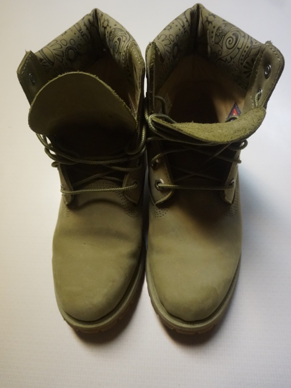 Timberland Women's 6" Premium Boot Olive Green Nubuck Paisley Collar Sz 9